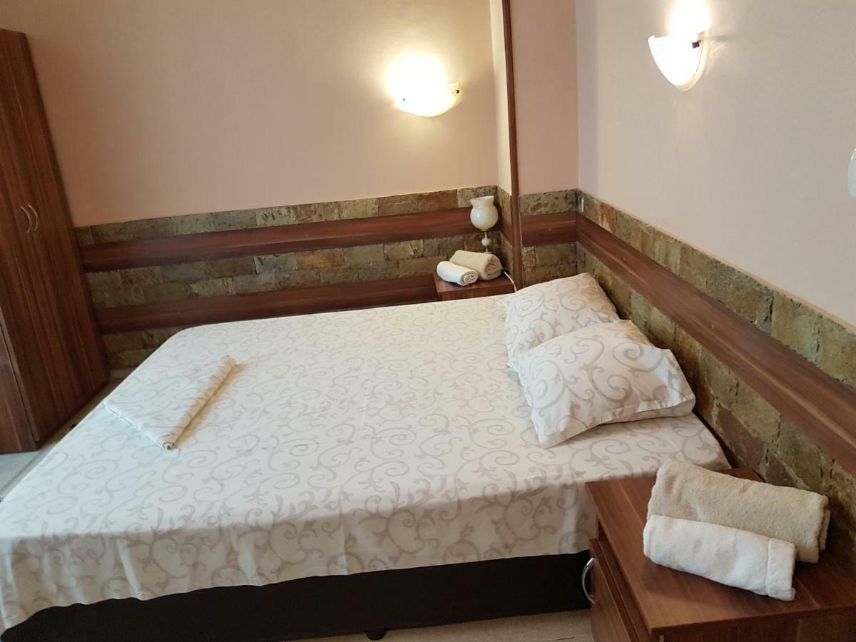 Family Hotel Zhelkovi - Olympia Kharmanli 외부 사진
